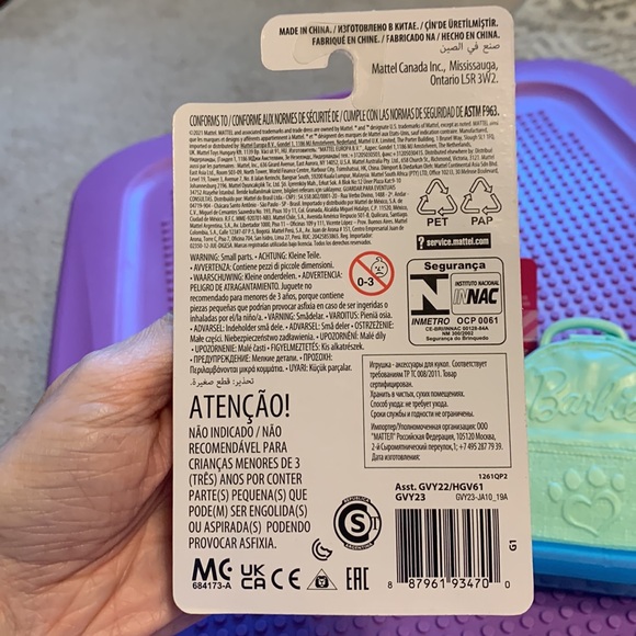 Barbie accessories bundle. Pool, shoes, puppy, and bookbag - Picture 4 of 11